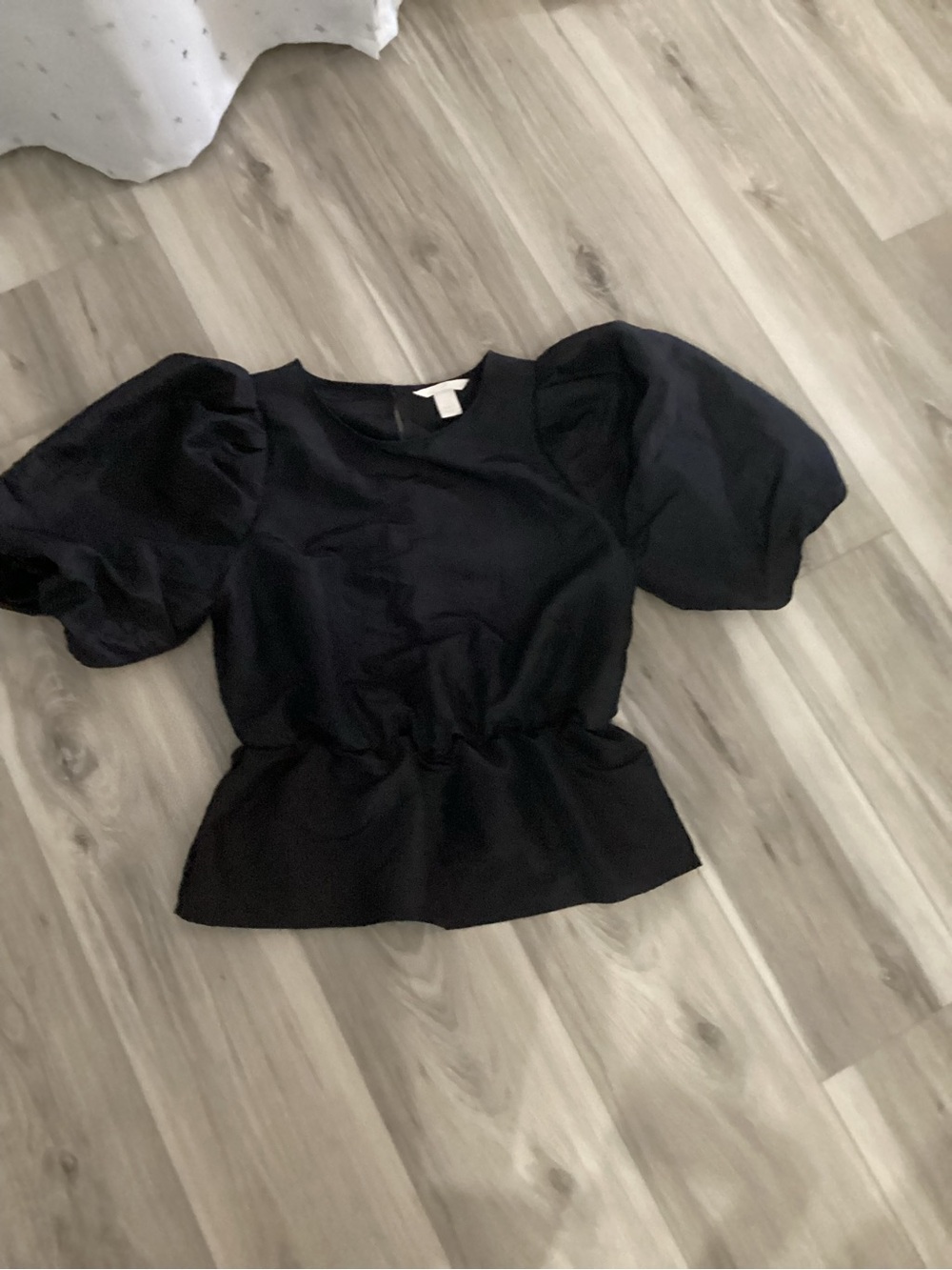 H&M Black Puff-Sleeve Peplum Top -